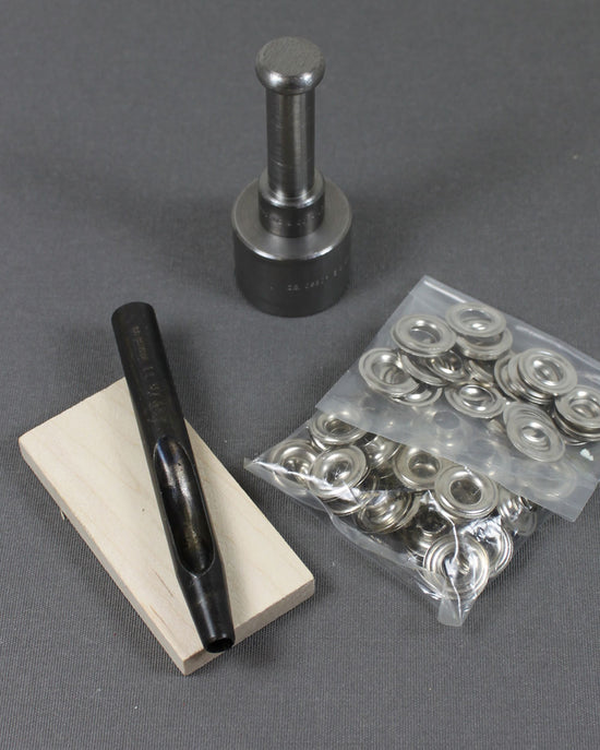 Öljettset i låda, förnicklade, storlek 0